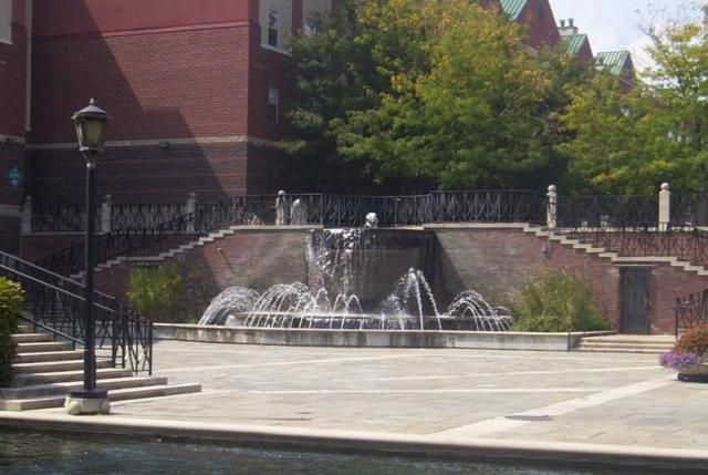 fountain.JPG