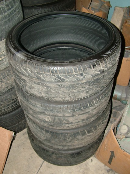 Kumho 215 35 18