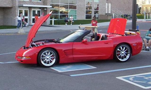 red corvette.JPG