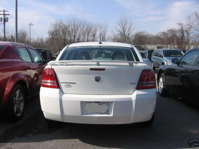 Dodge Avenger Spoiler white
